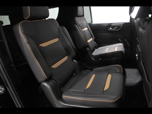 Certified 2021 GMC Yukon XL AT4 w/ Rear Media and Nav Package AWD/4WD image 20