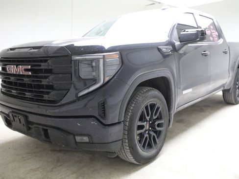 Used 2022 GMC Sierra 1500 Elevation AWD/4WD image 1
