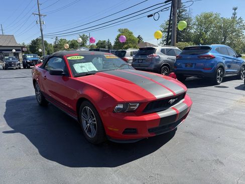 Used 2010 Ford Mustang Premium RWD image 10
