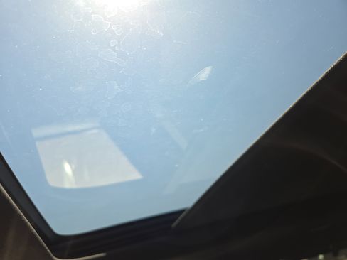 Used 2024 Jeep Grand Cherokee L Limited w/ Luxury Tech Group II image 18