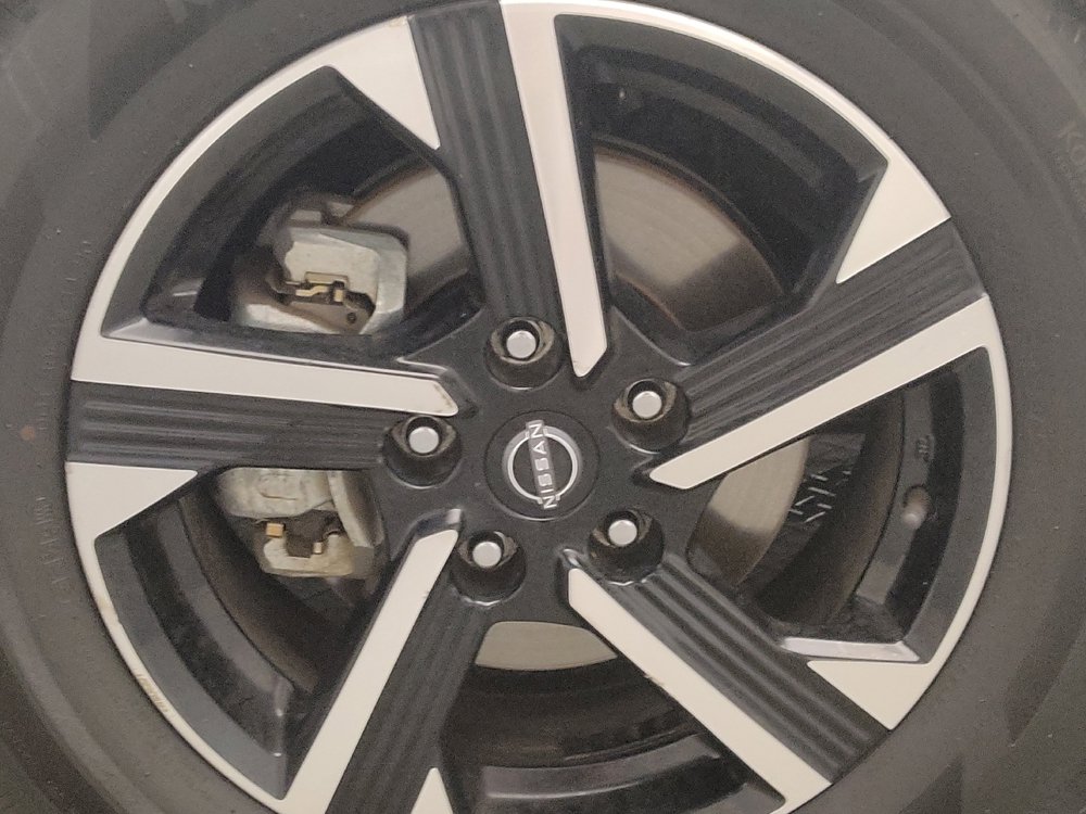 Used 2024 Nissan Sentra SV FWD image 31
