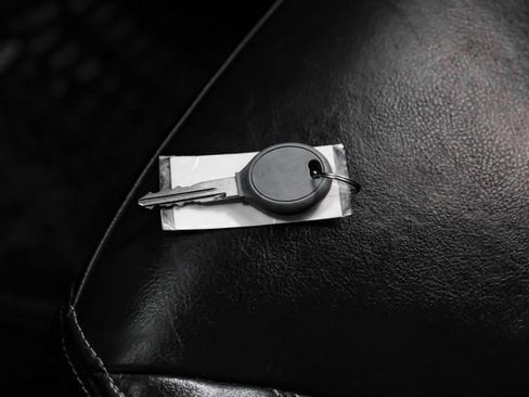 Used 2016 Jeep Wrangler Unlimited Rubicon w/ Connectivity Group image 46