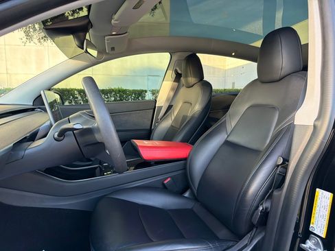 Used 2021 Tesla Model Y Long Range AWD/4WD image 9