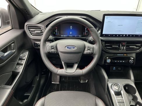 Used 2023 Ford Escape ST-Line w/ Tech Pack #1 AWD/4WD image 17
