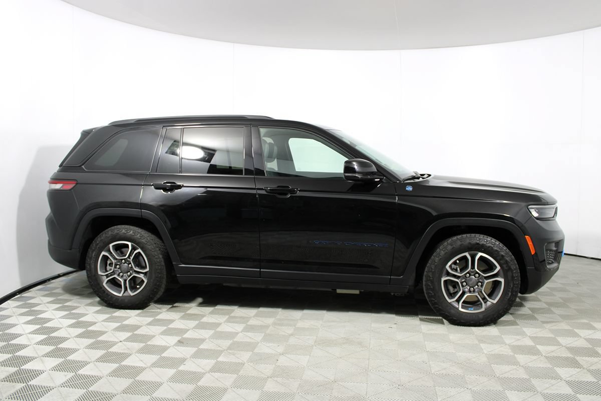 Used 2023 Jeep Grand Cherokee Trailhawk AWD/4WD image 47
