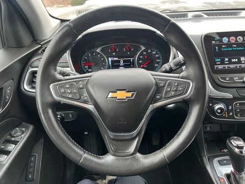 Used 2018 Chevrolet Equinox Premier image 12