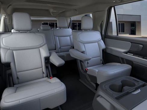 New 2025 Ford Expedition Max Platinum image 11