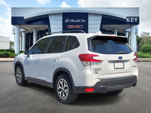 Used 2020 Subaru Forester Premium image 4