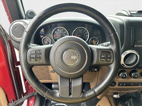 Used 2012 Jeep Wrangler Sahara w/ Connectivity Group image 15