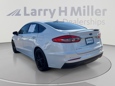 Used 2020 Ford Fusion SE w/ Equipment Group 151A FWD image 3