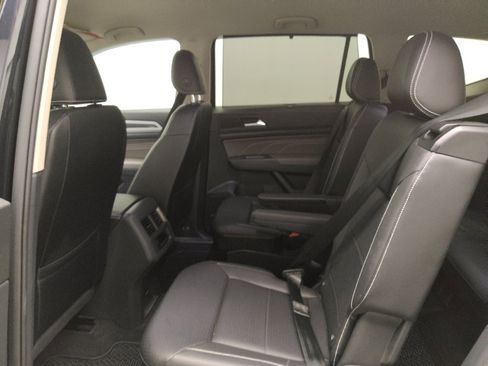 Used 2021 Volkswagen Atlas SE w/ Towing Package FWD image 18