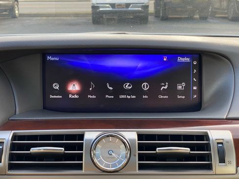 Used 2017 Lexus LS 460 image 20