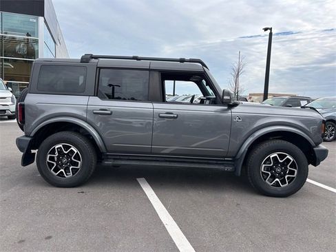 Used 2023 Ford Bronco Outer Banks image 16