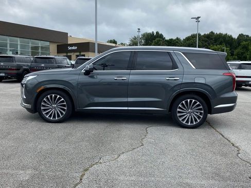 Used 2024 Hyundai Palisade Calligraphy FWD image 4
