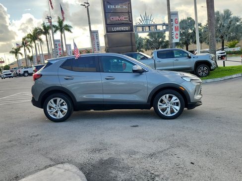 Used 2024 Buick Encore GX Preferred w/ Comfort Package FWD image 4