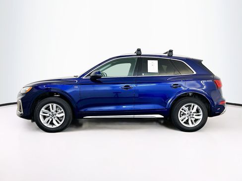 Used 2022 Audi Q5 2.0T Premium w/ Convenience Package image 4