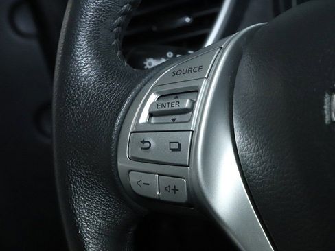 Used 2016 Nissan Rogue SL w/ SL Premium Package image 23