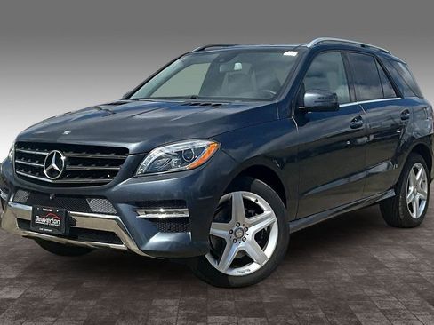 Used 2015 Mercedes-Benz ML 400 4MATIC image 2