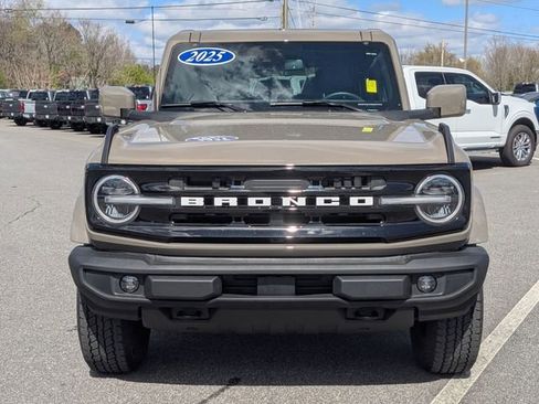 Used 2025 Ford Bronco Outer Banks image 8