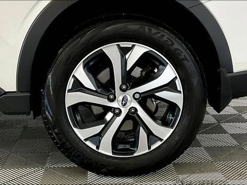 Used 2022 Subaru Outback Touring image 8