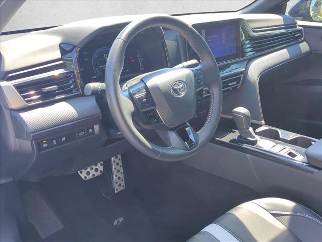 Certified 2025 Toyota Camry SE FWD image 9