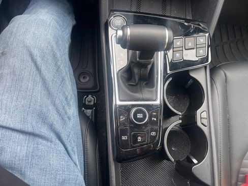 Used 2025 Kia Sportage SX image 22
