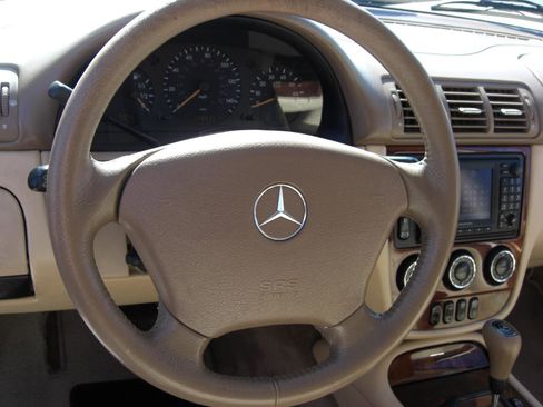 Used 2004 Mercedes-Benz ML 350 4MATIC image 10