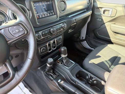 Used 2023 Jeep Wrangler Unlimited w/ Cold Weather Group AWD/4WD image 26