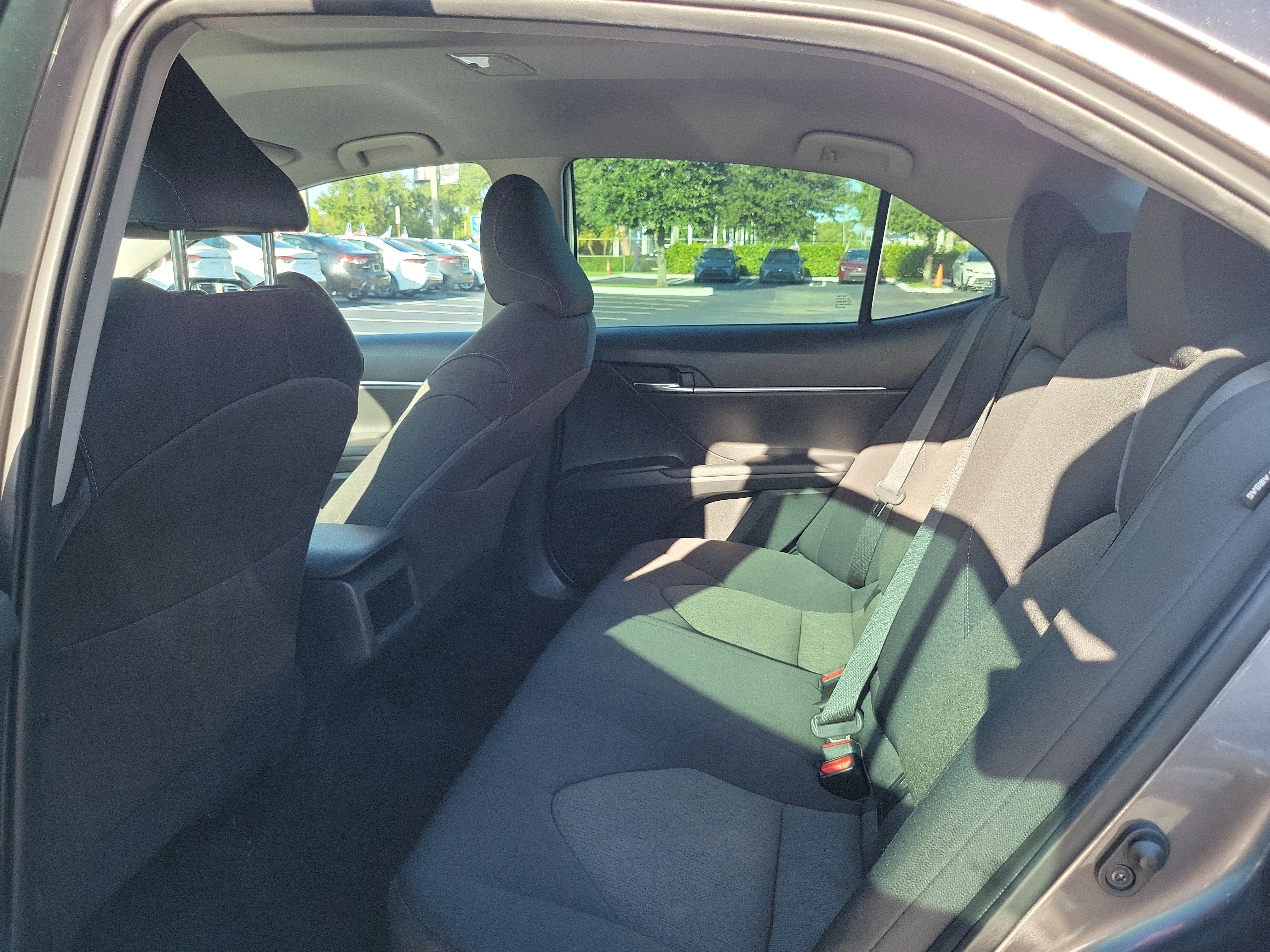 Used 2022 Toyota Camry LE FWD image 19