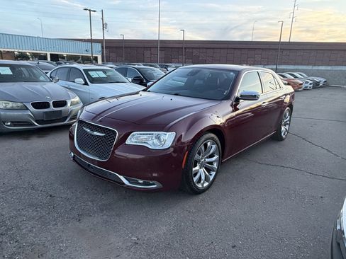 Used 2017 Chrysler 300 C w/ Safetytec Plus Group RWD image 1