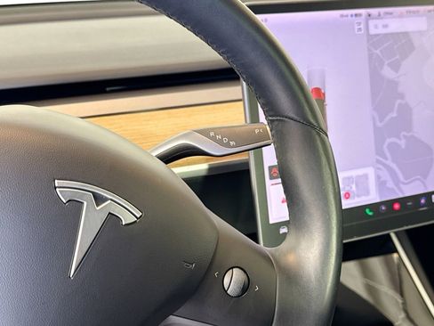 Used 2019 Tesla Model 3 Standard Range Plus image 15