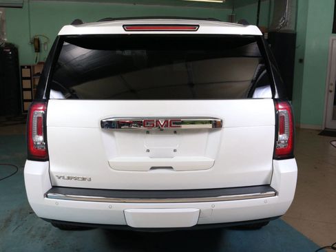 Used 2018 GMC Yukon Denali w/ Denali Ultimate Package AWD/4WD image 12