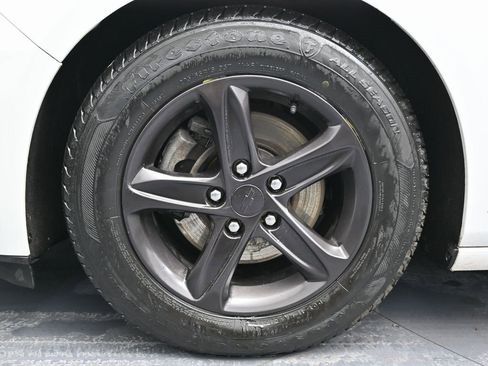 Used 2019 Chevrolet Malibu LS image 10