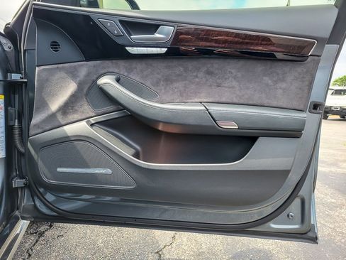 Used 2017 Audi A8 L 3.0T w/ Executive Package image 21