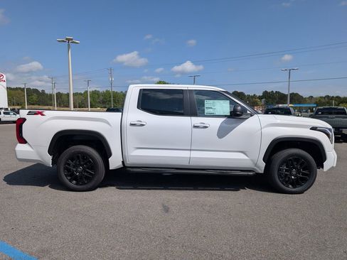 New 2026 Toyota Tundra SR5 image 6