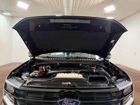 Used 2025 Ford Expedition Max Platinum w/ Driver's Package AWD/4WD image 88