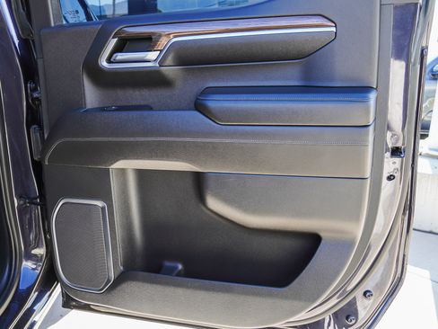 Used 2022 Chevrolet Silverado 1500 LT Trail Boss w/ LT Trail Boss Premium Package AWD/4WD image 30