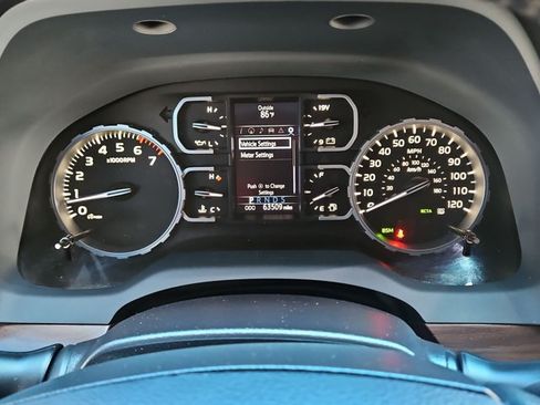 Used 2020 Toyota Tundra Limited w/ Limited Premium Package AWD/4WD image 11
