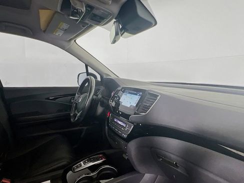 Used 2019 Honda Pilot Touring image 10