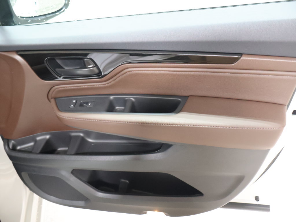 New 2027 Honda Odyssey Touring image 17