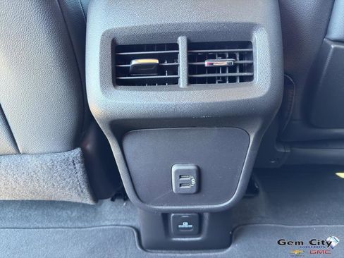 Used 2023 GMC Terrain Denali image 16