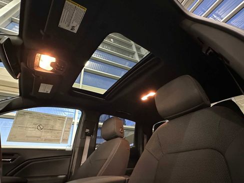 New 2026 GMC Canyon Elevation w/ Convenience Package image 22