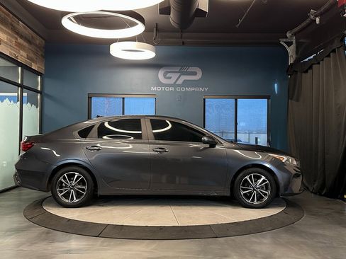 Used 2023 Kia Forte LXS image 7