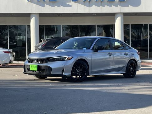 Used 2025 Honda Civic Sport image 2