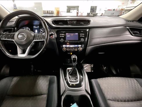 Used 2017 Nissan Rogue SV AWD/4WD image 15