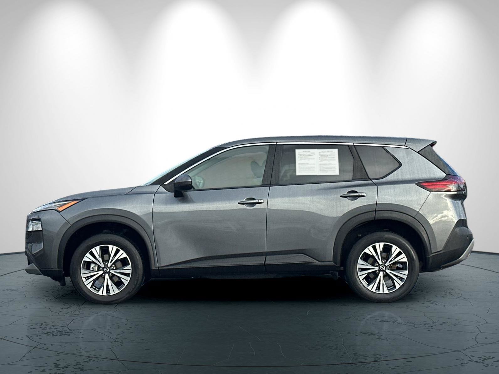 Used 2022 Nissan Rogue SV FWD image 7