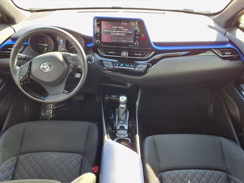 Used 2021 Toyota C-HR image 8