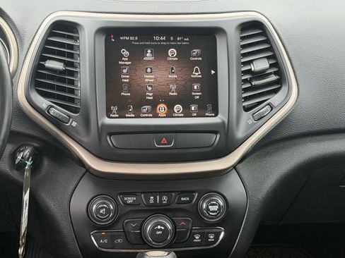 Used 2015 Jeep Cherokee Latitude w/ Cold Weather Group AWD/4WD image 15