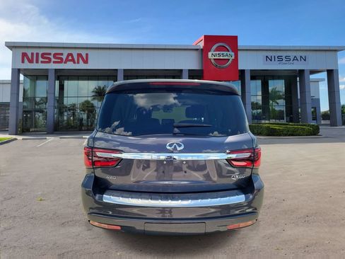 Used 2023 INFINITI QX80 Luxe w/ All-Season Package AWD/4WD image 3