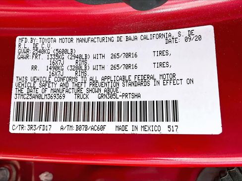 Used 2020 Toyota Tacoma TRD Off-Road image 33